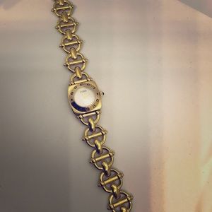 Gucci gold watch. Water resistant, vintage GUC